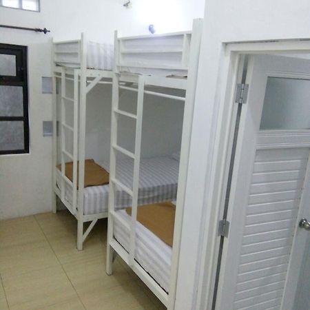 הוסטל יוגיאקרטה Setia Backpacker מראה חיצוני תמונה